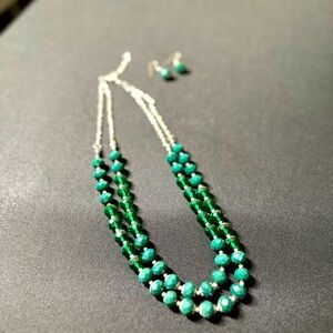 Emerald green necklace and earrings set
